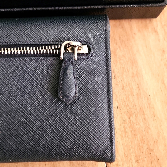 Prada Saffiano leather wallet - Picture 5 of 6